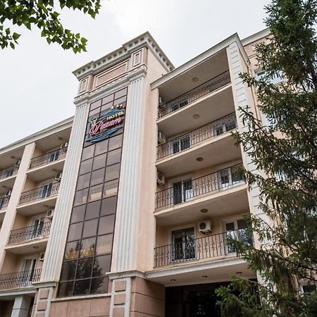Rakhat Hotel Oral Bagian luar foto