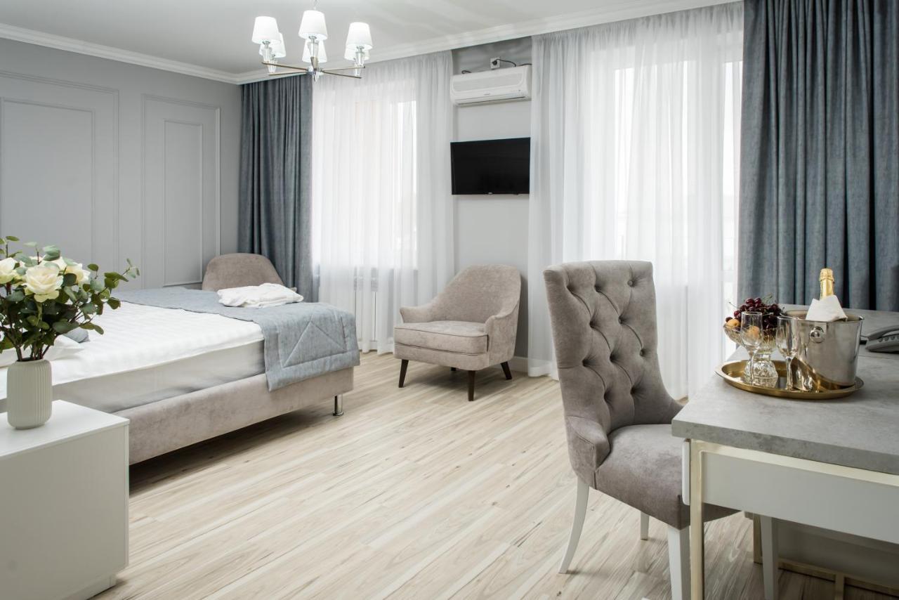 Rakhat Hotel Oral Bagian luar foto